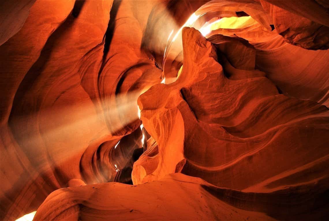 Tips for Visiting Lower and Upper Antelope Canyon Tips for Visiting Lower and Upper Antelope Canyon
