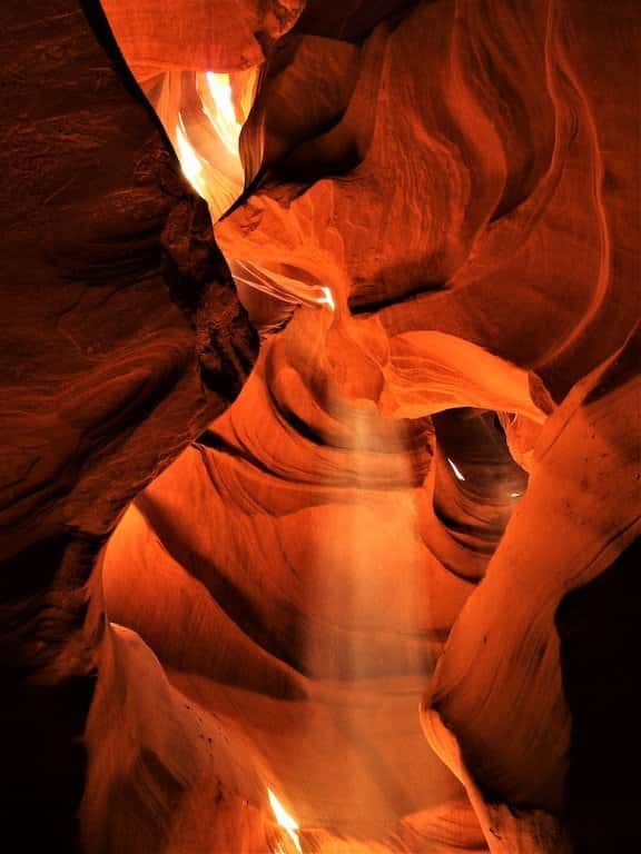 Tips for Visiting Lower and Upper Antelope Canyon Tips for Visiting Lower and Upper Antelope Canyon