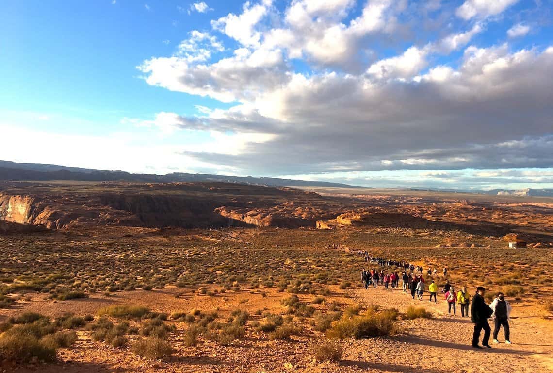 Tips for Visiting Horseshoe Bend Trail leading to Horseshoe Bend Overlook