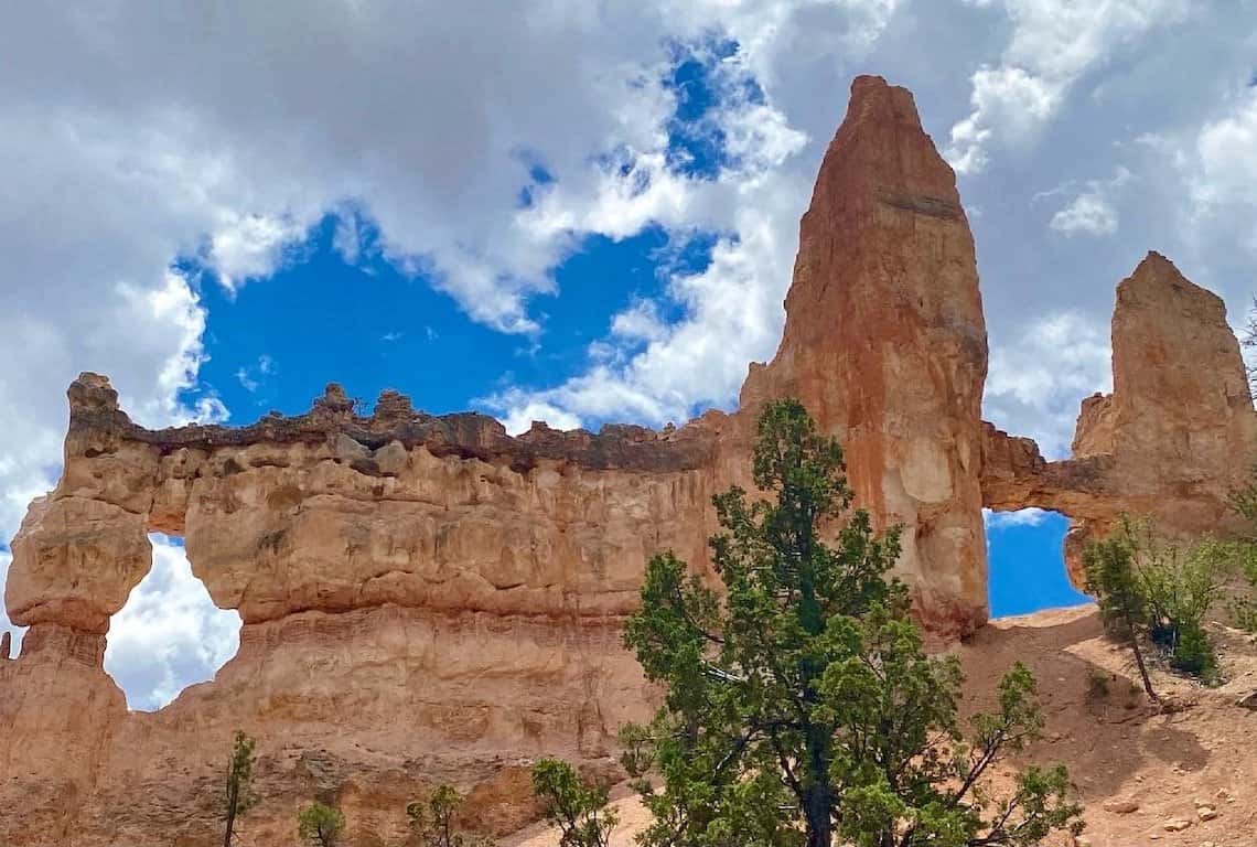 Best Hikes in Bryce Canyon Tower Bridge in Bryce Canyon