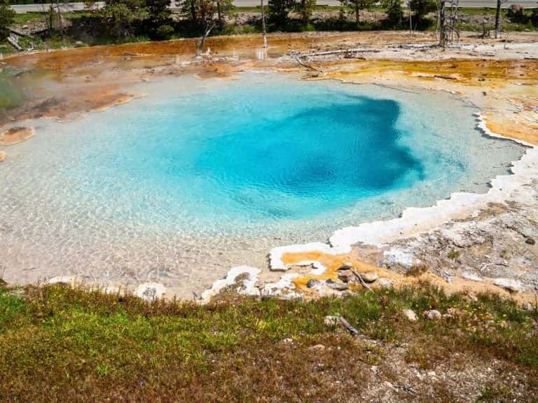 16 Best Stops on Yellowstone Grand Loop Drive (Maps+Useful Tips ...