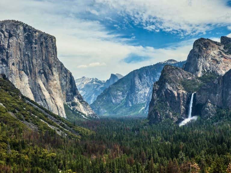 9 Airports Near Yosemite (+Pro Tips for Seamless Access) • Intrepid Scout