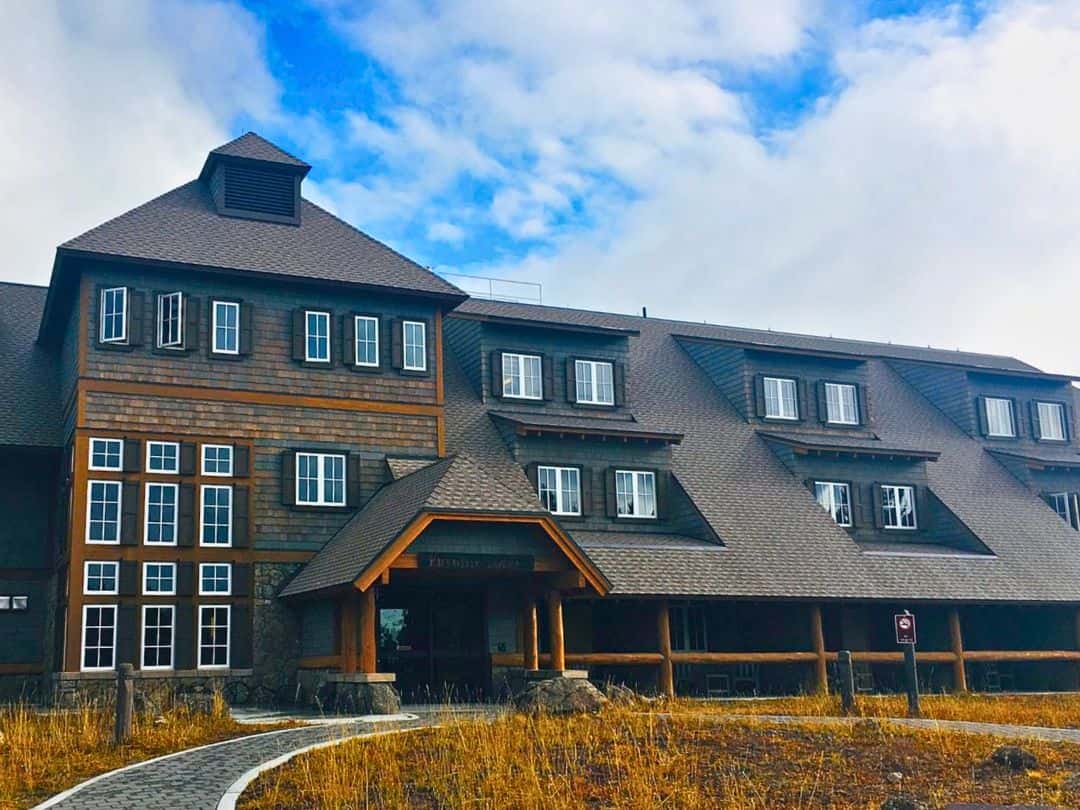 Antler Lodge, Yellowstone Lodging