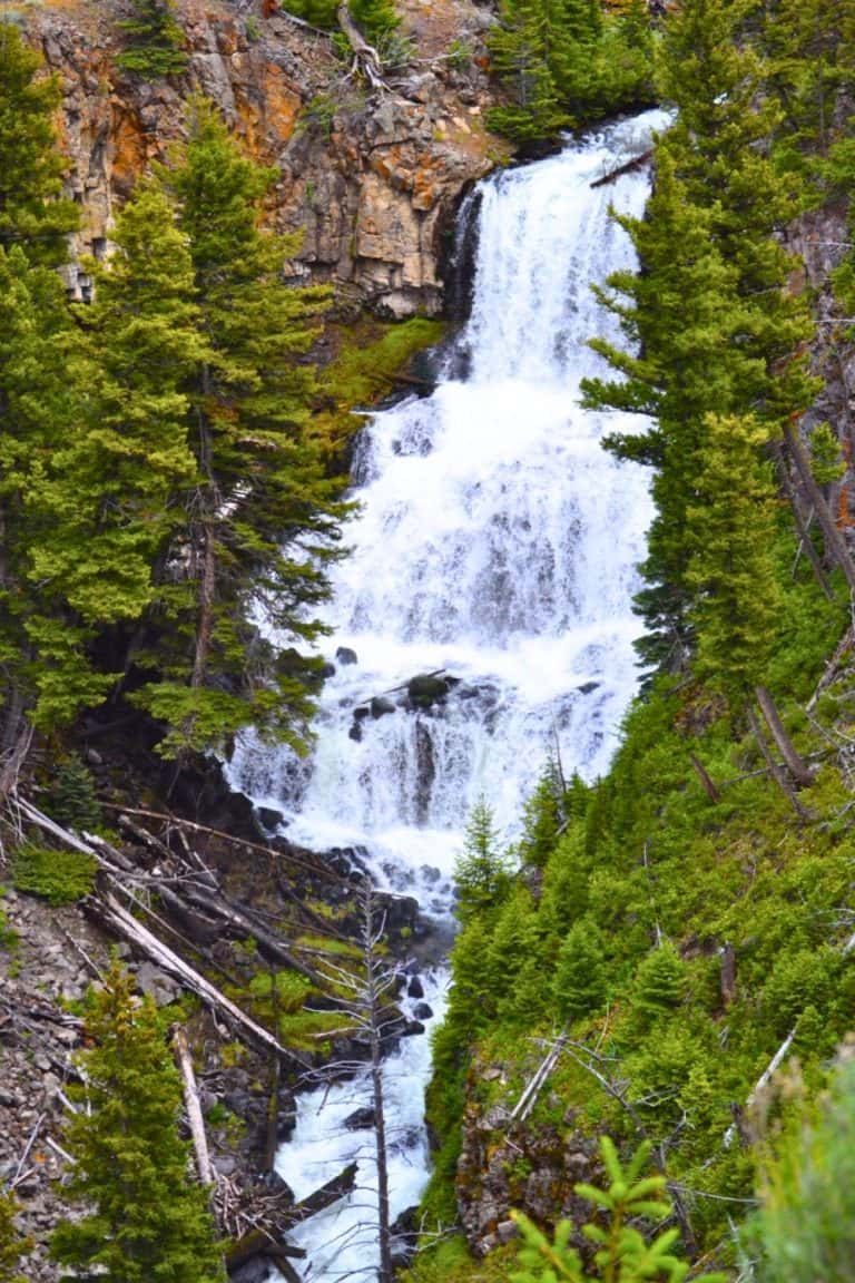 23 Best Stops on Yellowstone Lower Loop Drive (Maps+Useful Tips ...