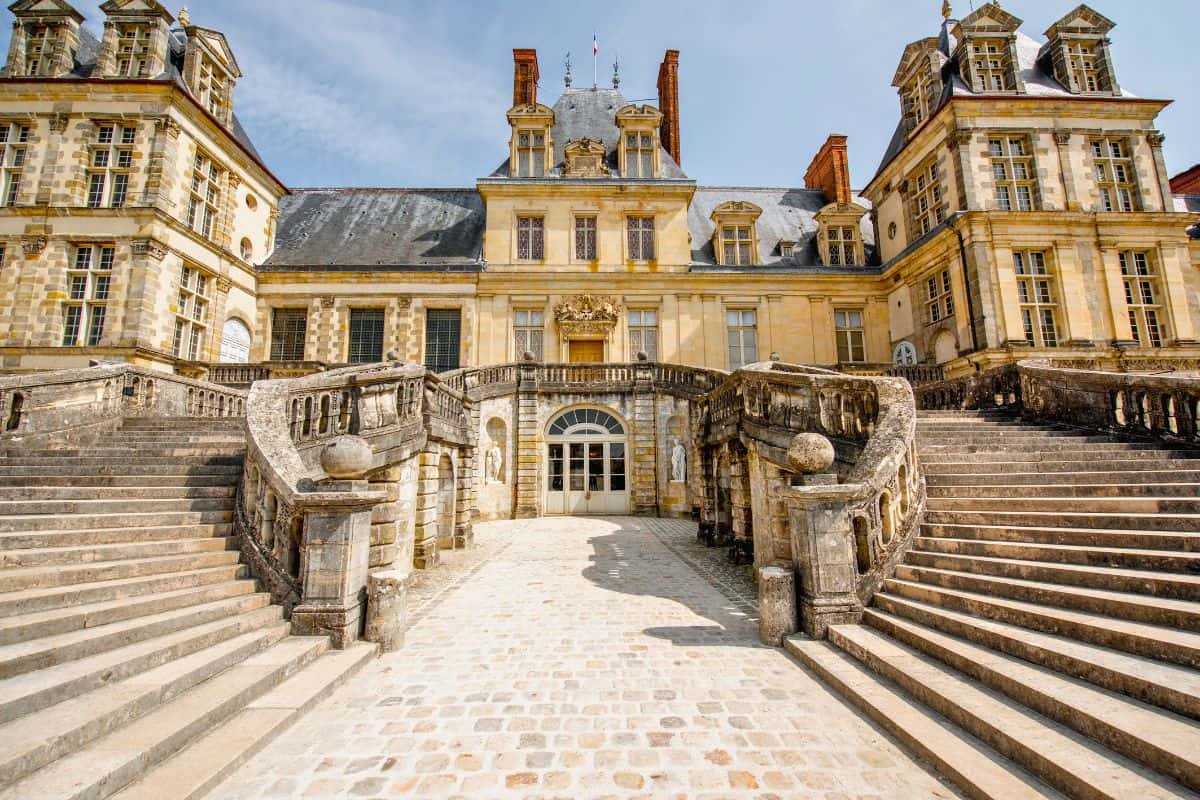 How to Visit Fontainebleau